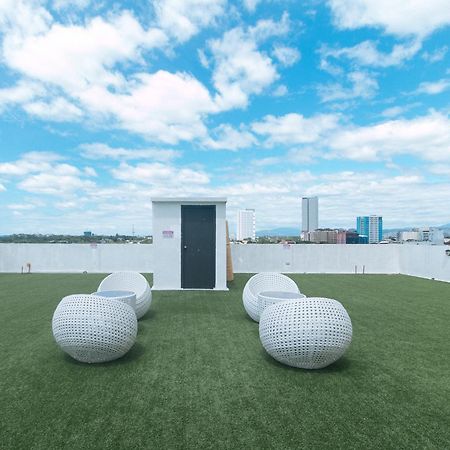 59 Xavierville By Reddoorz Cubao Exterior foto